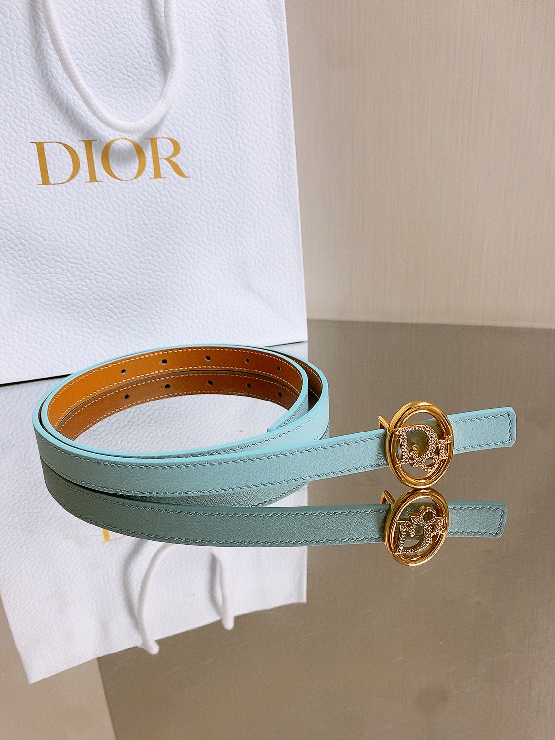 双面dior腰带 椭圆形扣子. 字母精致的镶有水钻 Reversible Dior Oblique Belt 进口光滑小