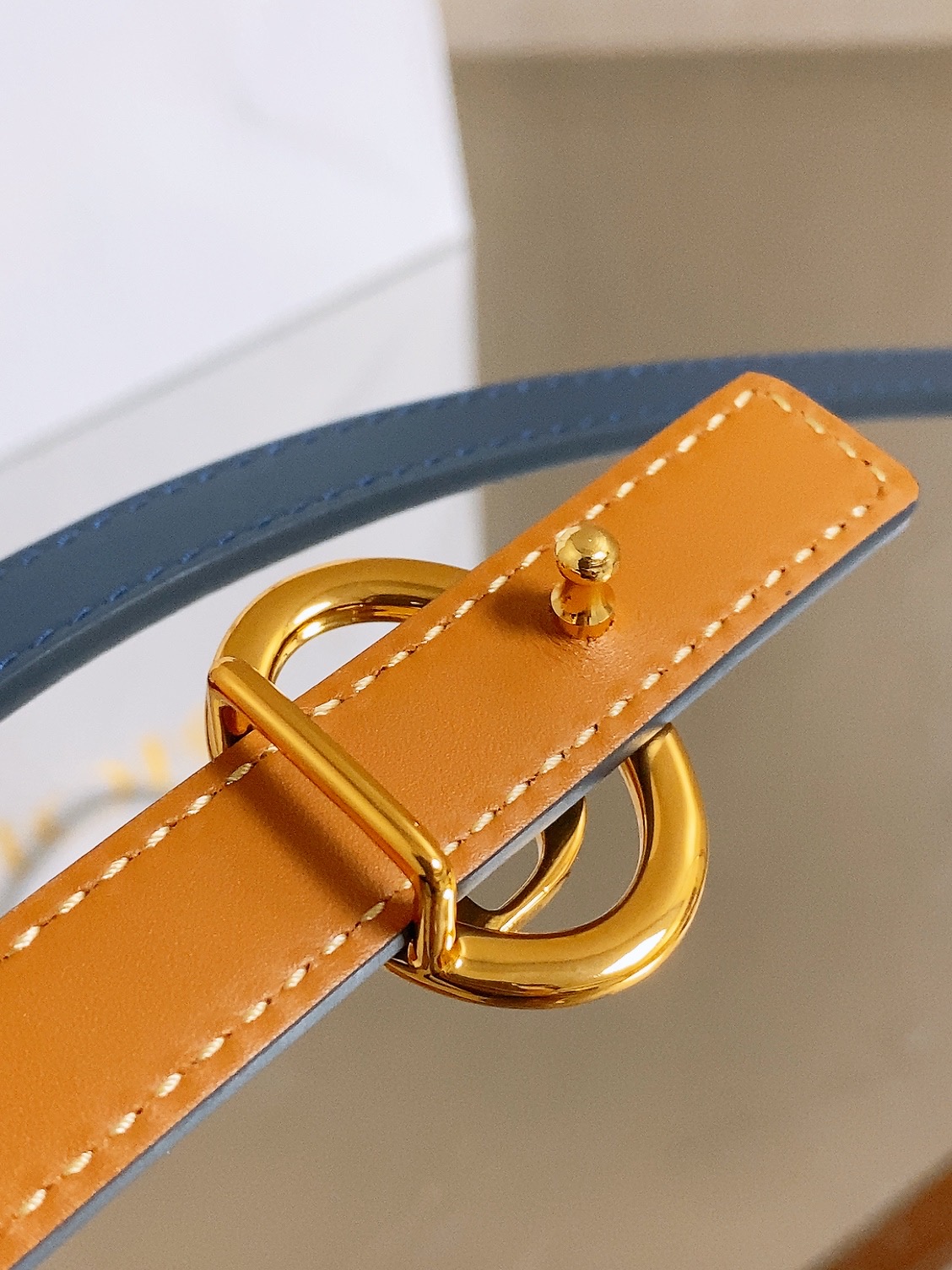 双面dior腰带 椭圆形扣子. 字母精致的镶有水钻 Reversible Dior Oblique Belt 进口光滑小