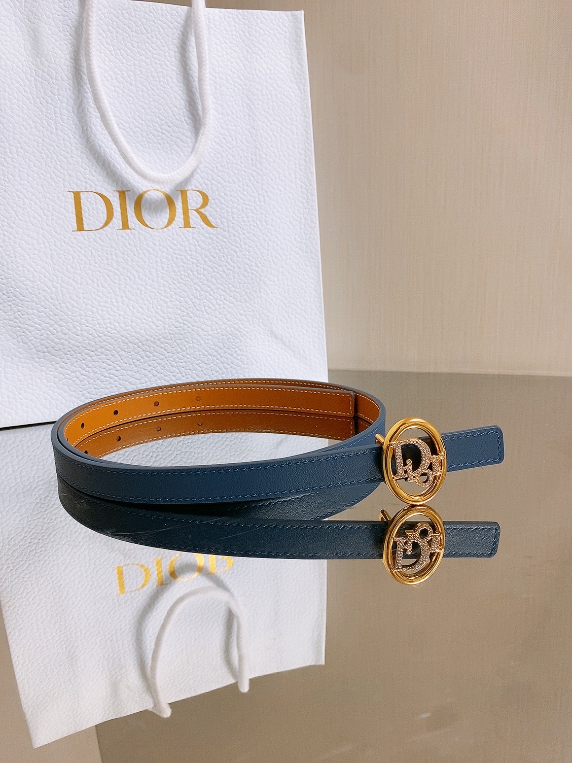 双面dior腰带 椭圆形扣子. 字母精致的镶有水钻 Reversible Dior Oblique Belt 进口光滑小