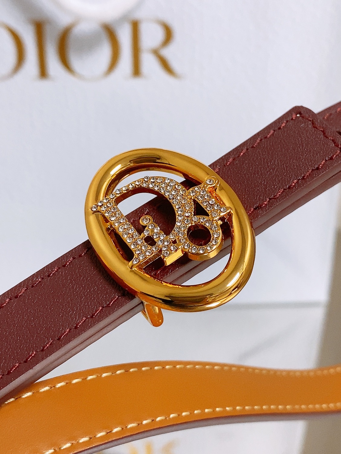 双面dior腰带 椭圆形扣子. 字母精致的镶有水钻 Reversible Dior Oblique Belt 进口光滑小