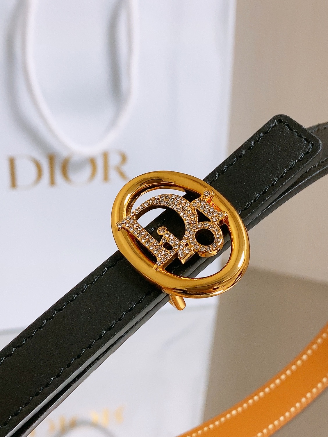 双面dior腰带 椭圆形扣子. 字母精致的镶有水钻 Reversible Dior Oblique Belt 进口光滑小