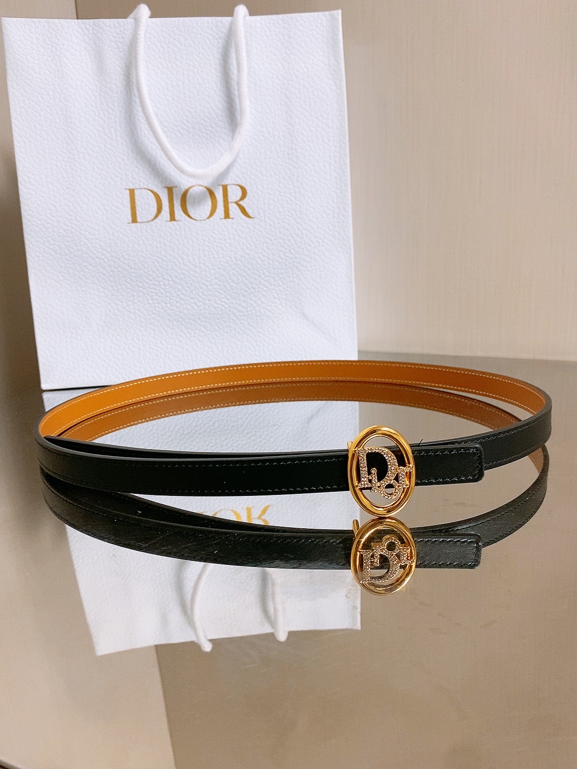 双面dior腰带 椭圆形扣子. 字母精致的镶有水钻 Reversible Dior Oblique Belt 进口光滑小