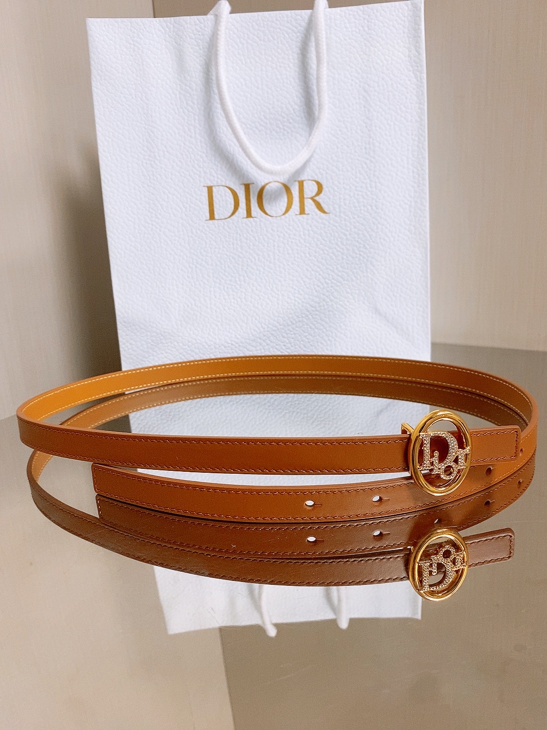 双面dior腰带 椭圆形扣子. 字母精致的镶有水钻 Reversible Dior Oblique Belt 进口光滑小