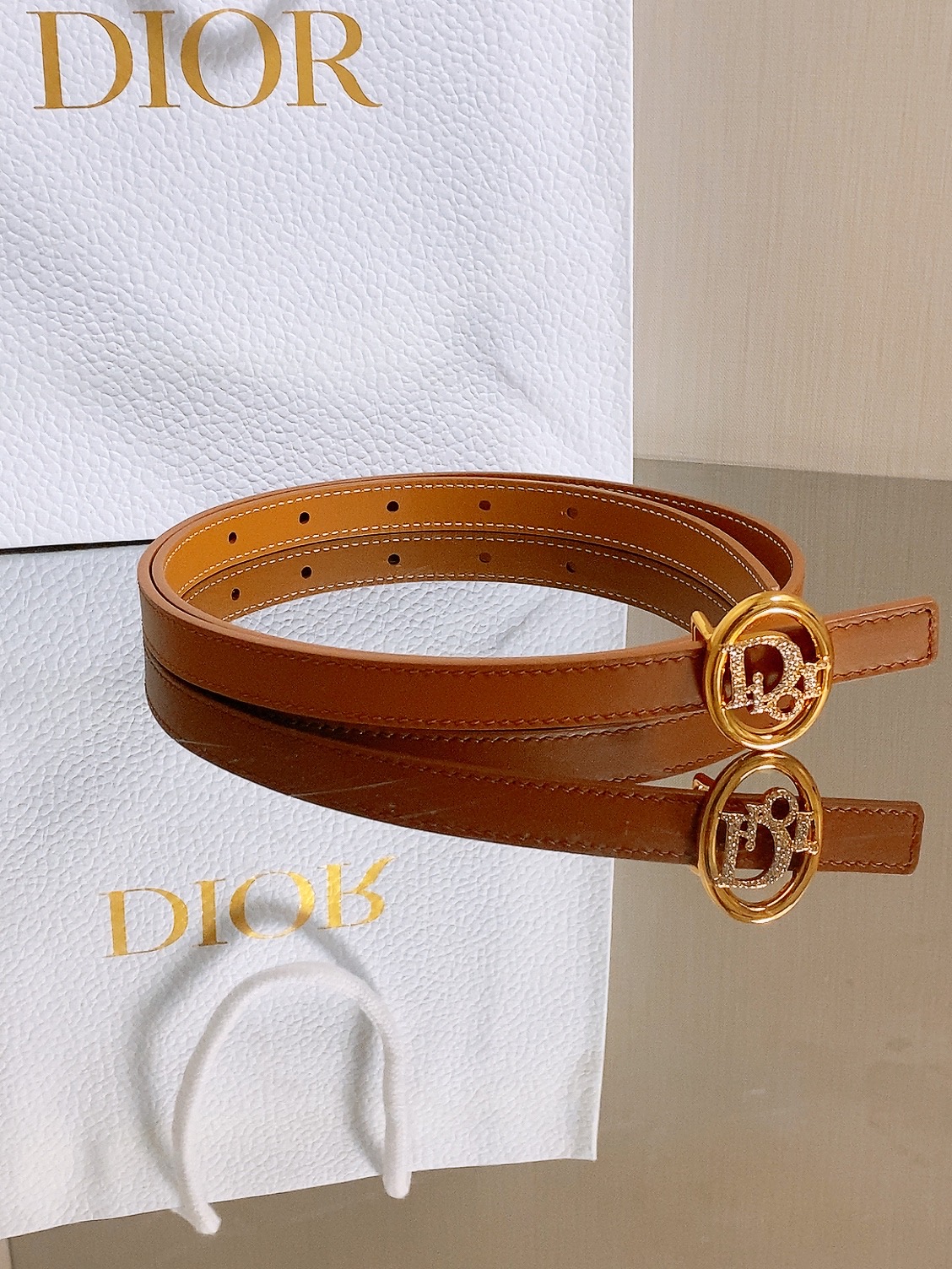 双面dior腰带 椭圆形扣子. 字母精致的镶有水钻 Reversible Dior Oblique Belt 进口光滑小