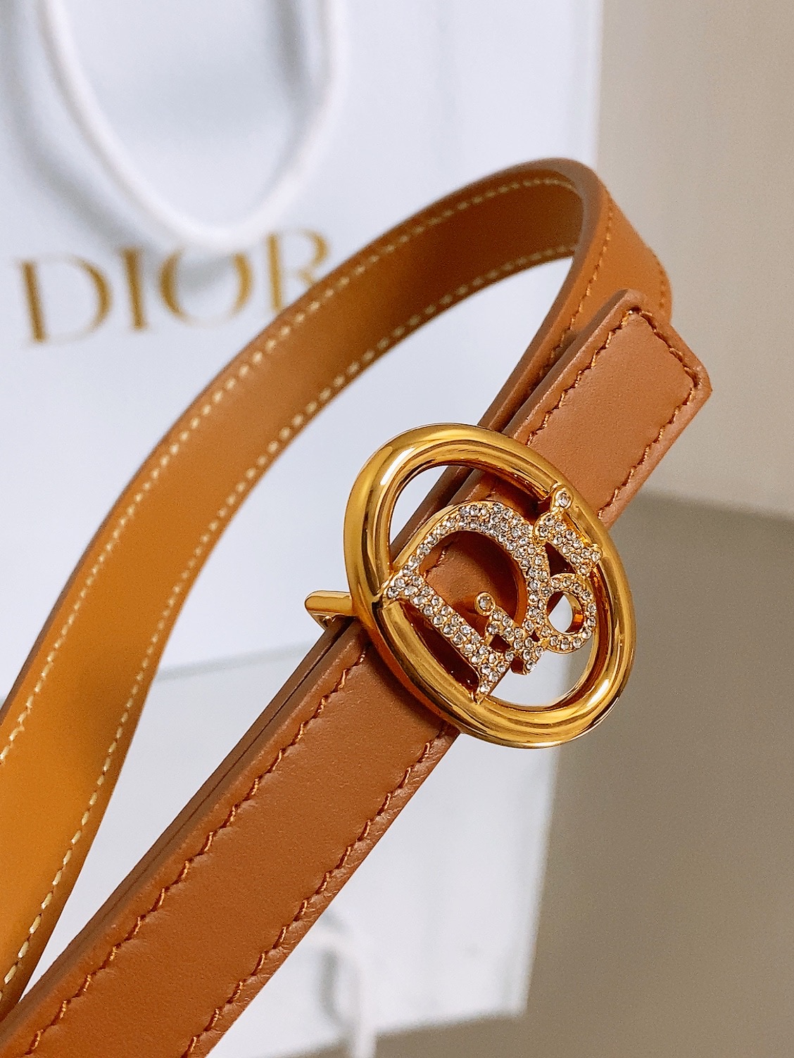 双面dior腰带 椭圆形扣子. 字母精致的镶有水钻 Reversible Dior Oblique Belt 进口光滑小