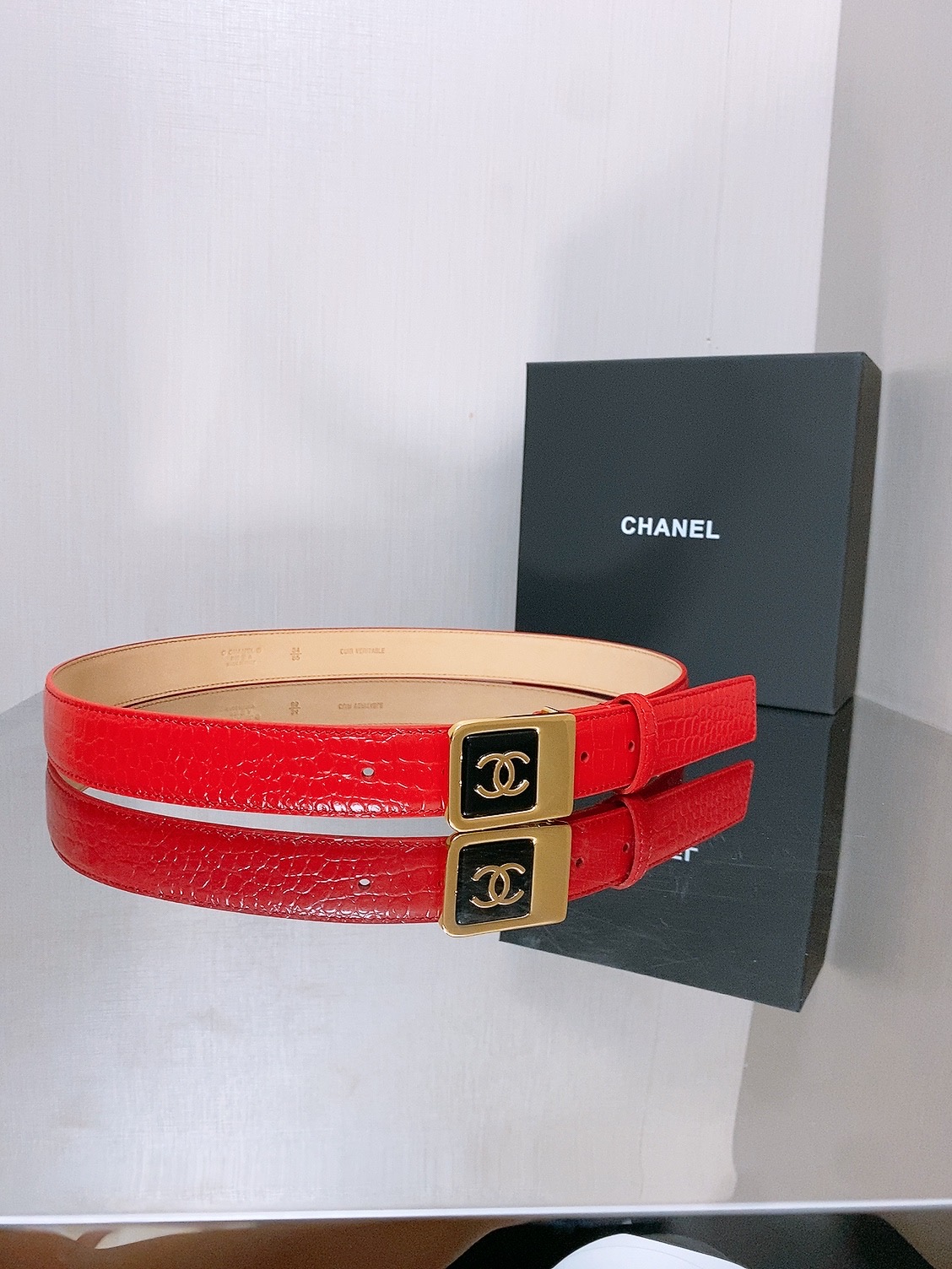 -chanel 香家女士腰带 香家新款女士皮带，百搭女神配饰，字母CC板扣，黄铜金色金属，耐用不掉色，带身采用进口小牛皮