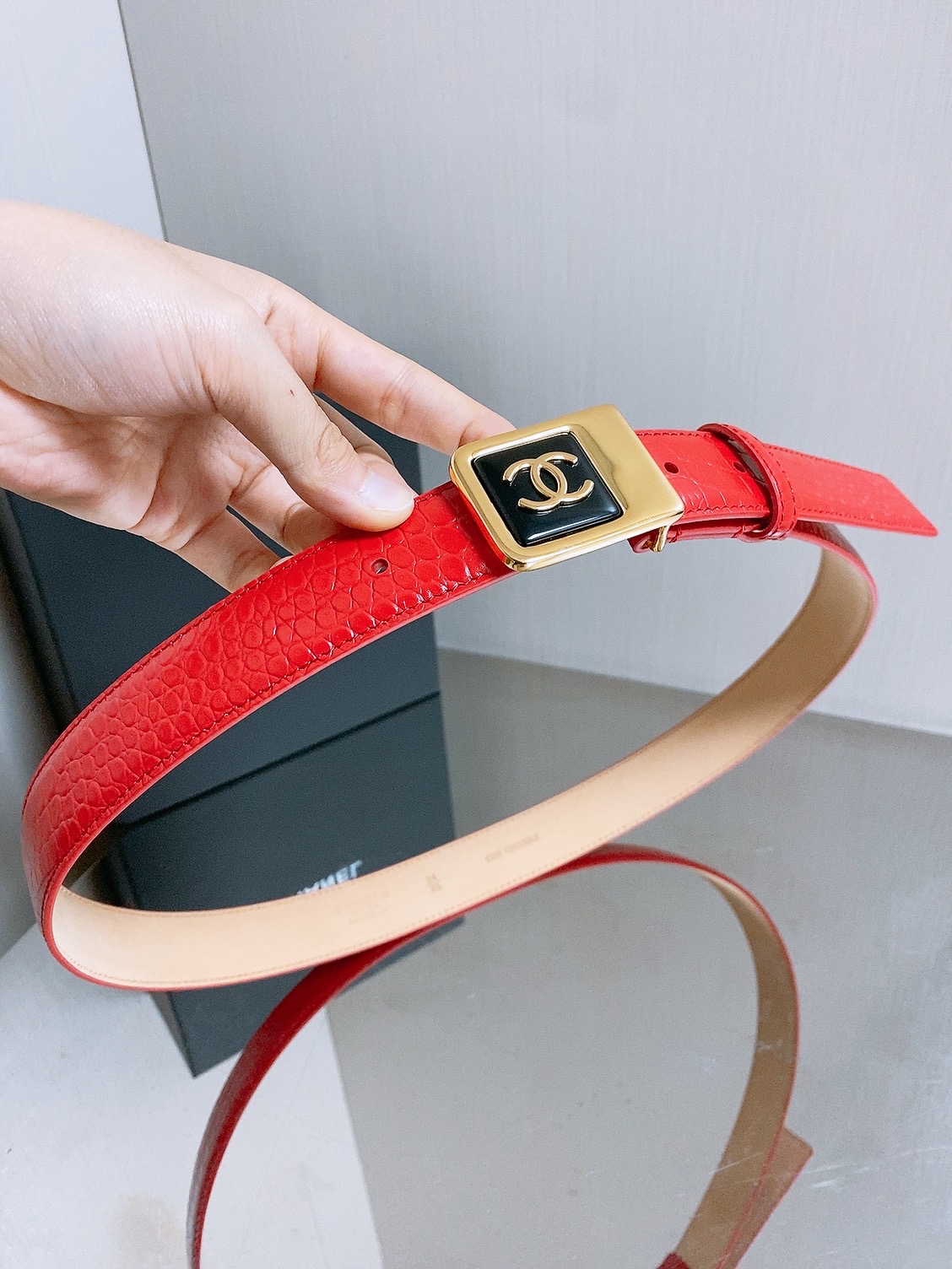 -chanel 香家女士腰带 香家新款女士皮带，百搭女神配饰，字母CC板扣，黄铜金色金属，耐用不掉色，带身采用进口小牛皮