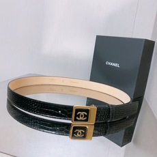 -chanel 香家女士腰带 香家新款女士皮带,百搭女神配饰,字母CC板扣,黄铜金色金属,耐用不掉色,带身采用进口小牛皮 -chanel 香家女士腰带 香家新款女士皮带,百搭女神配饰,字母CC板扣,黄铜金色金属,耐用不掉色,带身采用进口小牛皮