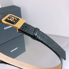 -chanel 香家女士腰带 香家新款女士皮带,百搭女神配饰,字母CC板扣,黄铜金色金属,耐用不掉色,带身采用进口小牛皮 -chanel 香家女士腰带 香家新款女士皮带,百搭女神配饰,字母CC板扣,黄铜金色金属,耐用不掉色,带身采用进口小牛皮