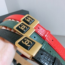 -chanel 香家女士腰带 香家新款女士皮带,百搭女神配饰,字母CC板扣,黄铜金色金属,耐用不掉色,带身采用进口小牛皮 -chanel 香家女士腰带 香家新款女士皮带,百搭女神配饰,字母CC板扣,黄铜金色金属,耐用不掉色,带身采用进口小牛皮