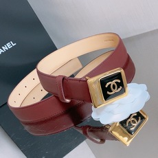 -chanel 香家女士腰带 香家新款女士皮带,百搭女神配饰,字母CC板扣,黄铜金色金属,耐用不掉色,带身采用进口小牛皮 -chanel 香家女士腰带 香家新款女士皮带,百搭女神配饰,字母CC板扣,黄铜金色金属,耐用不掉色,带身采用进口小牛皮