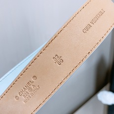 -chanel 香家女士腰带 香家新款女士皮带,百搭女神配饰,字母CC板扣,黄铜金色金属,耐用不掉色,带身采用进口小牛皮 -chanel 香家女士腰带 香家新款女士皮带,百搭女神配饰,字母CC板扣,黄铜金色金属,耐用不掉色,带身采用进口小牛皮
