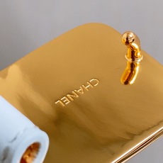 -chanel 香家女士腰带 香家新款女士皮带,百搭女神配饰,字母CC板扣,黄铜金色金属,耐用不掉色,带身采用进口小牛皮 -chanel 香家女士腰带 香家新款女士皮带,百搭女神配饰,字母CC板扣,黄铜金色金属,耐用不掉色,带身采用进口小牛皮