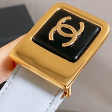 -chanel 香家女士腰带 香家新款女士皮带,百搭女神配饰,字母CC板扣,黄铜金色金属,耐用不掉色,带身采用进口小牛皮 -chanel 香家女士腰带 香家新款女士皮带,百搭女神配饰,字母CC板扣,黄铜金色金属,耐用不掉色,带身采用进口小牛皮