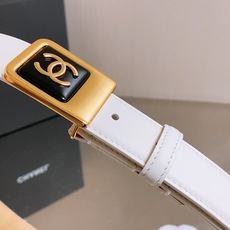 -chanel 香家女士腰带 香家新款女士皮带,百搭女神配饰,字母CC板扣,黄铜金色金属,耐用不掉色,带身采用进口小牛皮 -chanel 香家女士腰带 香家新款女士皮带,百搭女神配饰,字母CC板扣,黄铜金色金属,耐用不掉色,带身采用进口小牛皮