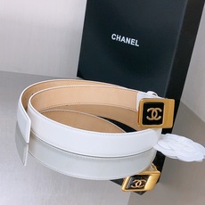 -chanel 香家女士腰带 香家新款女士皮带,百搭女神配饰,字母CC板扣,黄铜金色金属,耐用不掉色,带身采用进口小牛皮 -chanel 香家女士腰带 香家新款女士皮带,百搭女神配饰,字母CC板扣,黄铜金色金属,耐用不掉色,带身采用进口小牛皮