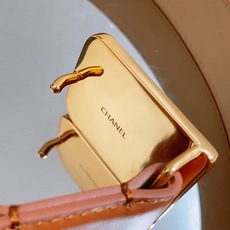 -chanel 香家女士腰带 香家新款女士皮带,百搭女神配饰,字母CC板扣,黄铜金色金属,耐用不掉色,带身采用进口小牛皮 -chanel 香家女士腰带 香家新款女士皮带,百搭女神配饰,字母CC板扣,黄铜金色金属,耐用不掉色,带身采用进口小牛皮
