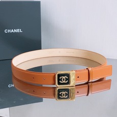 -chanel 香家女士腰带 香家新款女士皮带,百搭女神配饰,字母CC板扣,黄铜金色金属,耐用不掉色,带身采用进口小牛皮 -chanel 香家女士腰带 香家新款女士皮带,百搭女神配饰,字母CC板扣,黄铜金色金属,耐用不掉色,带身采用进口小牛皮