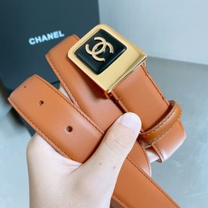 -chanel 香家女士腰带 香家新款女士皮带,百搭女神配饰,字母CC板扣,黄铜金色金属,耐用不掉色,带身采用进口小牛皮 -chanel 香家女士腰带 香家新款女士皮带,百搭女神配饰,字母CC板扣,黄铜金色金属,耐用不掉色,带身采用进口小牛皮