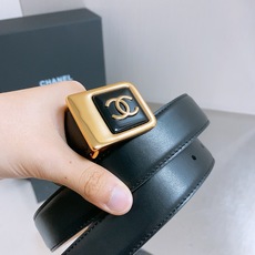 -chanel 香家女士腰带 香家新款女士皮带,百搭女神配饰,字母CC板扣,黄铜金色金属,耐用不掉色,带身采用进口小牛皮 -chanel 香家女士腰带 香家新款女士皮带,百搭女神配饰,字母CC板扣,黄铜金色金属,耐用不掉色,带身采用进口小牛皮