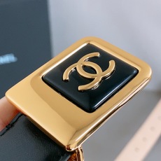 -chanel 香家女士腰带 香家新款女士皮带,百搭女神配饰,字母CC板扣,黄铜金色金属,耐用不掉色,带身采用进口小牛皮 -chanel 香家女士腰带 香家新款女士皮带,百搭女神配饰,字母CC板扣,黄铜金色金属,耐用不掉色,带身采用进口小牛皮