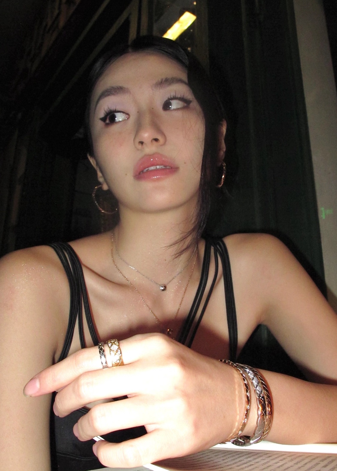 NO:633043,Follow fashion bloggers to stack up the coco crush bracelet series, bracelet, and Cartier high-end jewelry19860909跟着时髦博主们一起叠戴 coco crush手镯系列,,bracelet,卡迪亚高端饰品,Jewelry