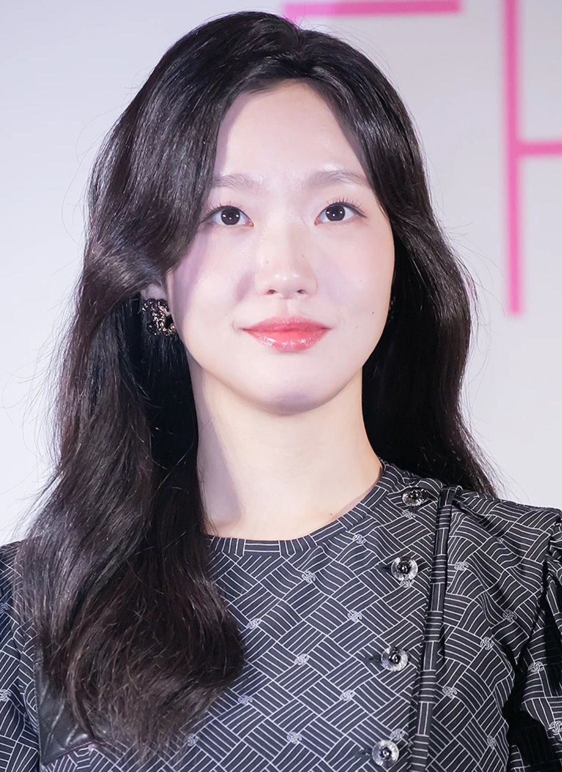 NO:631908,Gold and high silver same style 24K leather chain double C stud earrings, Cartier high-end jewelry19860909金高银同款24K皮穿链双C耳钉,,卡迪亚高端饰品,Jewelry