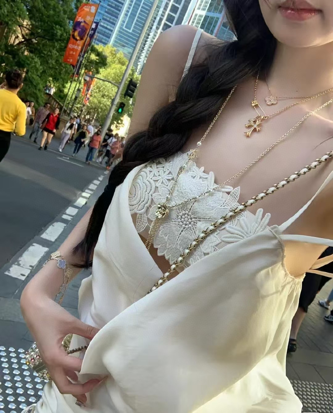 NO:856945,Gold and silver double cross pin necklace is so cool and the pendant can be removed, necklace, Cartier high-end jewelry19860909金色、银色双十字架别针项链 太酷啦 而且吊坠还可以取下来,,necklace,卡迪亚高端饰品,Jewelry
