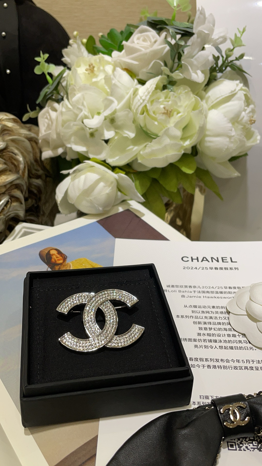 NO:634733,When buying brooches in autumn, they are all in stock. Collection of detailed pictures of new brooches 1. Simple matching with clothes will make you look very tasteful, brooch, breastpin, Cardia high-end jewelry19860909入秋买胸针啦都是现货 新款胸针细节图合集1 简单搭配衣服都会显得非常有品位,,brooch，breastpin,卡迪亚高端饰品,Jewelry