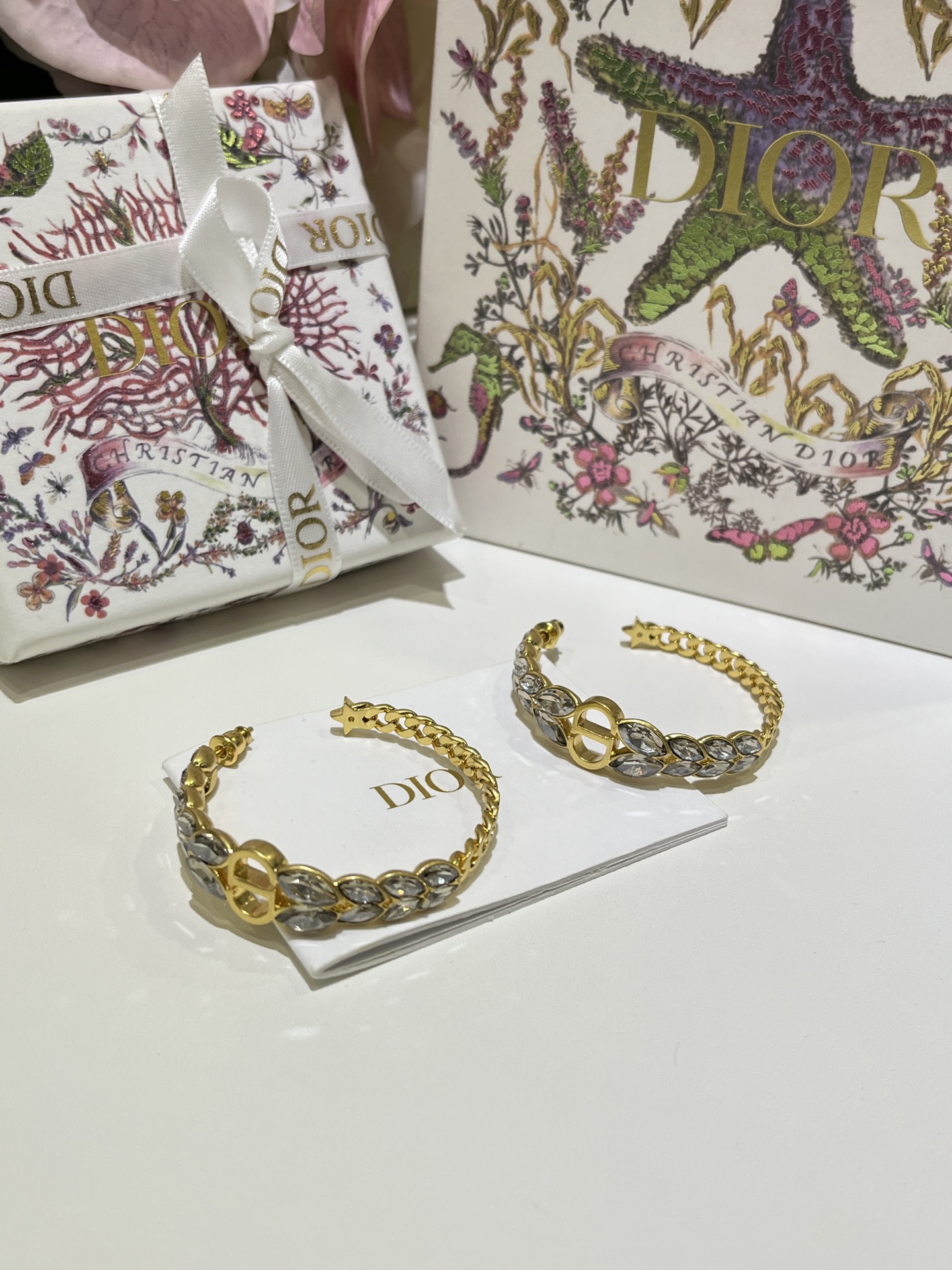 NO:741601,A large collection of 7 ready-made earrings to meet all style needs. Customized at super good prices. Easily upgrade your outfit level. Buy and earn money from earrings and high-end Cartier jewelry.19860909耳钉耳环现货大合集7 满足所有风格需要 定制超级好价 轻轻松松提升穿搭level买到赚到,,earrings,卡迪亚高端饰品,Jewelry