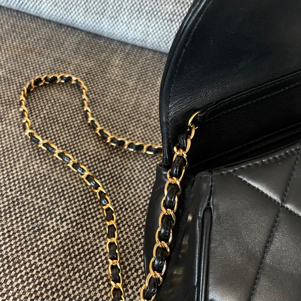 CHANEL VINTAGE BAG