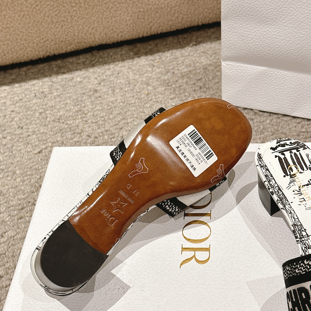 代购级别！经典迪奥logo电脑绣帆布方跟拖鞋，上乘美艳力作 dior专柜最火春夏系列 兼备气质 时尚 经