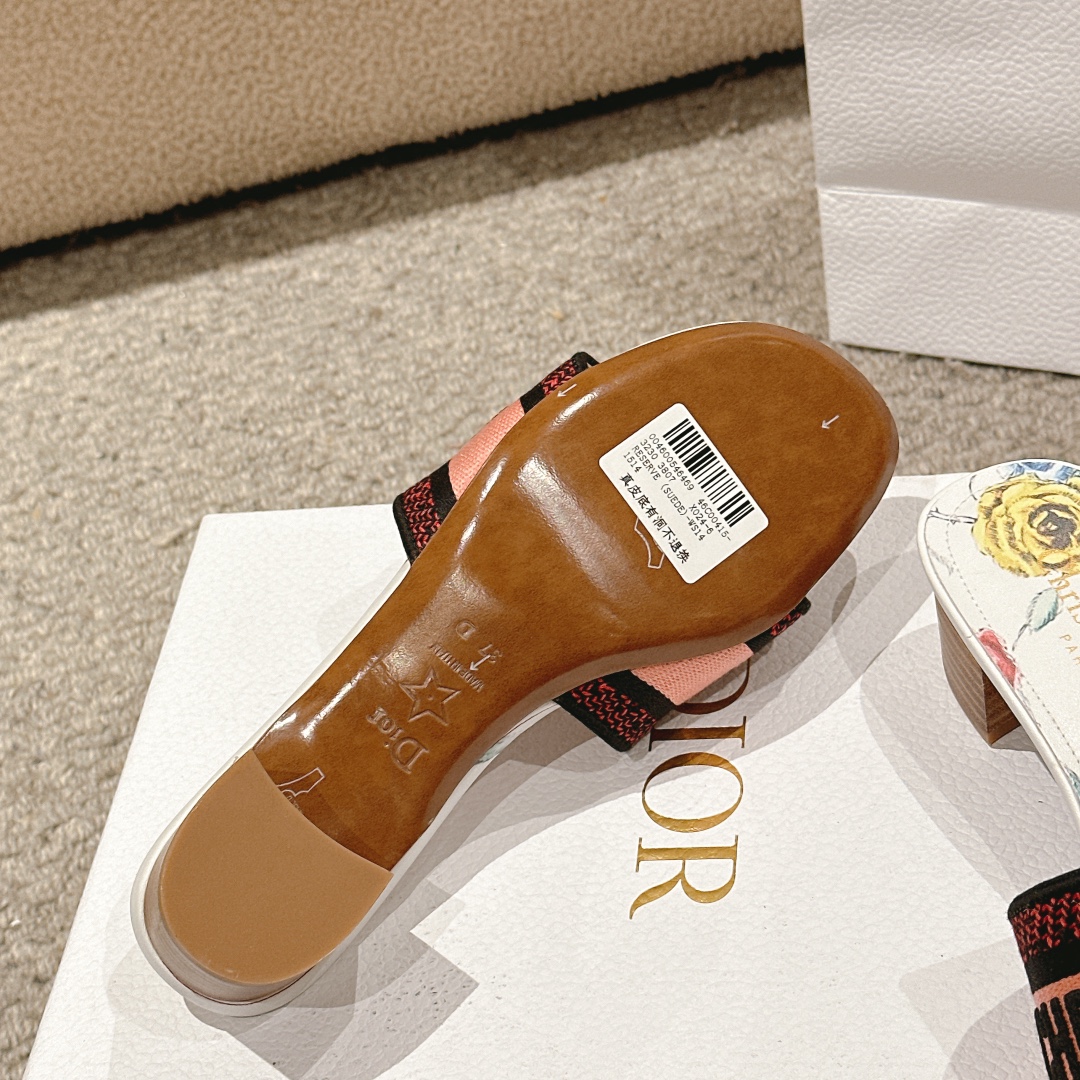 代购级别！经典迪奥logo电脑绣帆布方跟拖鞋，上乘美艳力作 dior专柜最火春夏系列 兼备气质 时尚 经