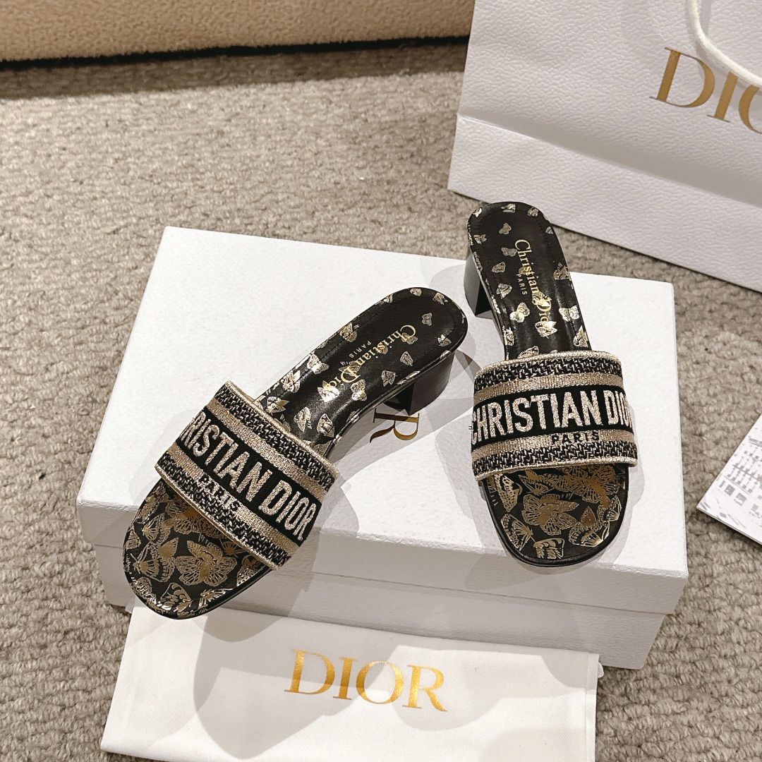 代购级别！经典迪奥logo电脑绣帆布方跟拖鞋，上乘美艳力作 dior专柜最火春夏系列 兼备气质 时尚 经