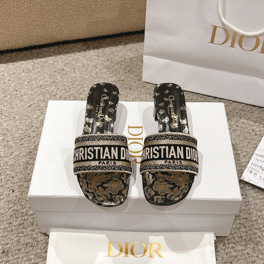 代购级别！经典迪奥logo电脑绣帆布方跟拖鞋，上乘美艳力作 dior专柜最火春夏系列 兼备气质 时尚 经