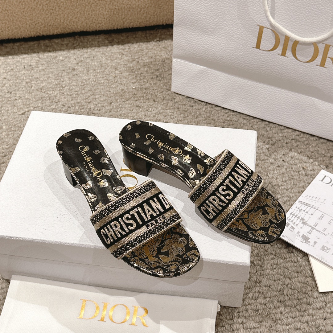 代购级别！经典迪奥logo电脑绣帆布方跟拖鞋，上乘美艳力作 dior专柜最火春夏系列 兼备气质 时尚 经