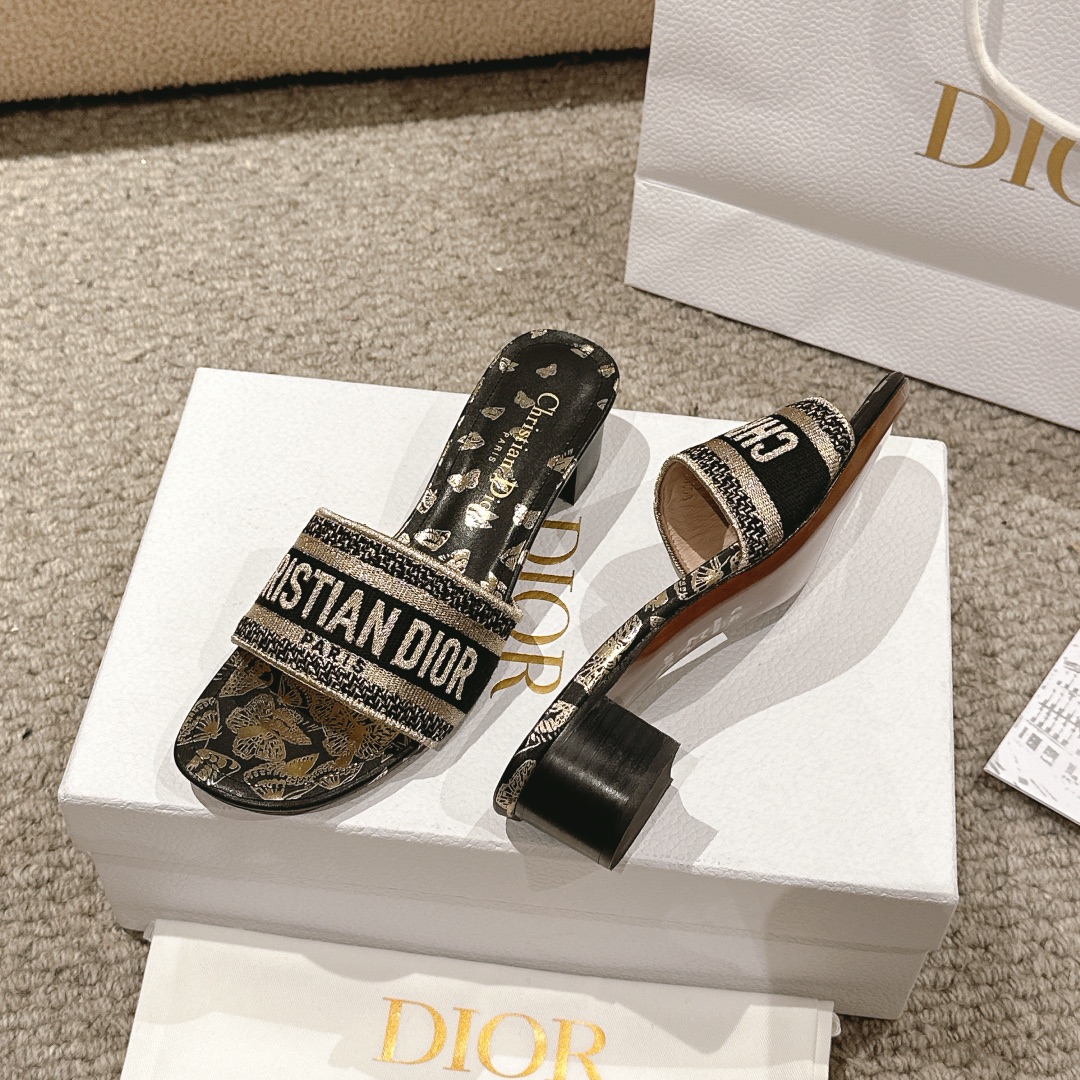 代购级别！经典迪奥logo电脑绣帆布方跟拖鞋，上乘美艳力作 dior专柜最火春夏系列 兼备气质 时尚 经