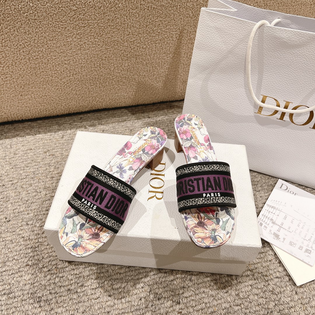 代购级别！经典迪奥logo电脑绣帆布方跟拖鞋，上乘美艳力作 dior专柜最火春夏系列 兼备气质 时尚 经
