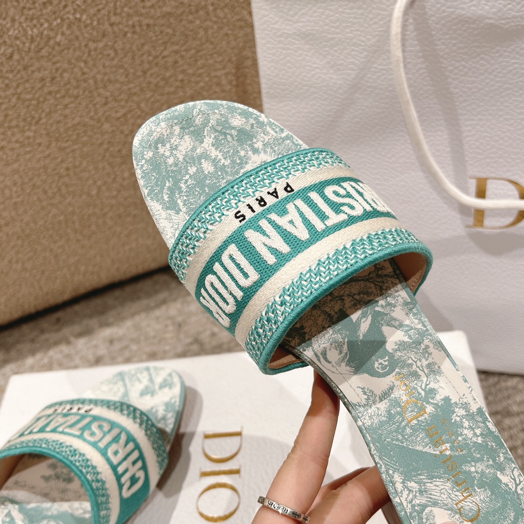 代购级别！经典迪奥logo电脑绣帆布方跟拖鞋，上乘美艳力作 dior专柜最火春夏系列 兼备气质 时尚 经