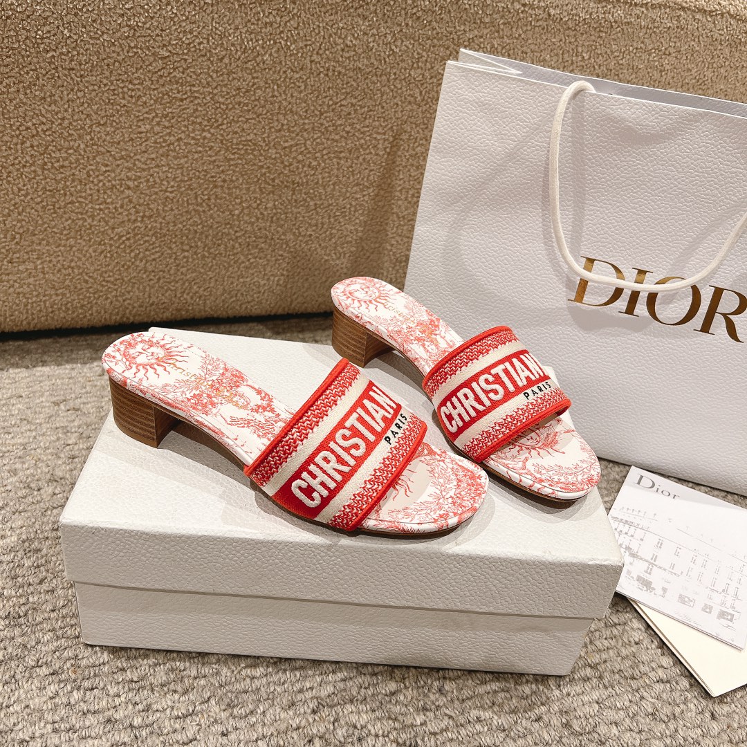 代购级别！经典迪奥logo电脑绣帆布方跟拖鞋，上乘美艳力作 dior专柜最火春夏系列 兼备气质 时尚 经