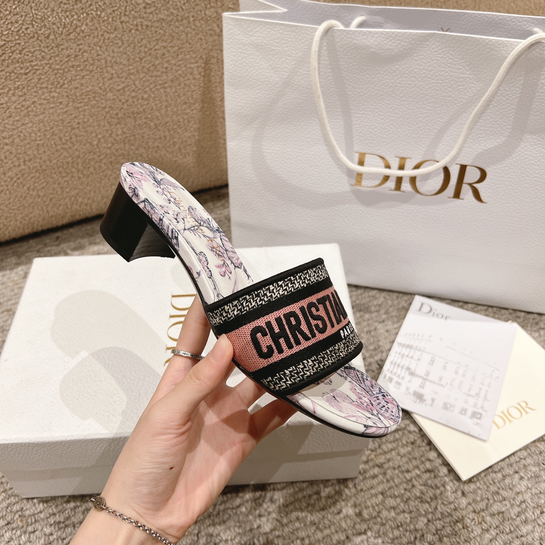 代购级别！经典迪奥logo电脑绣帆布方跟拖鞋，上乘美艳力作 dior专柜最火春夏系列 兼备气质 时尚 经