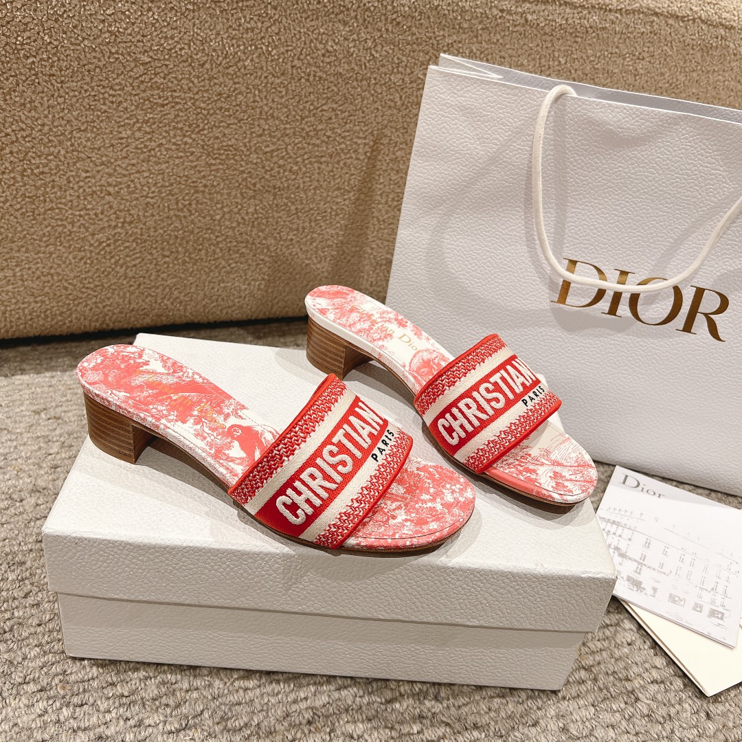 代购级别！经典迪奥logo电脑绣帆布方跟拖鞋，上乘美艳力作 dior专柜最火春夏系列 兼备气质 时尚 经