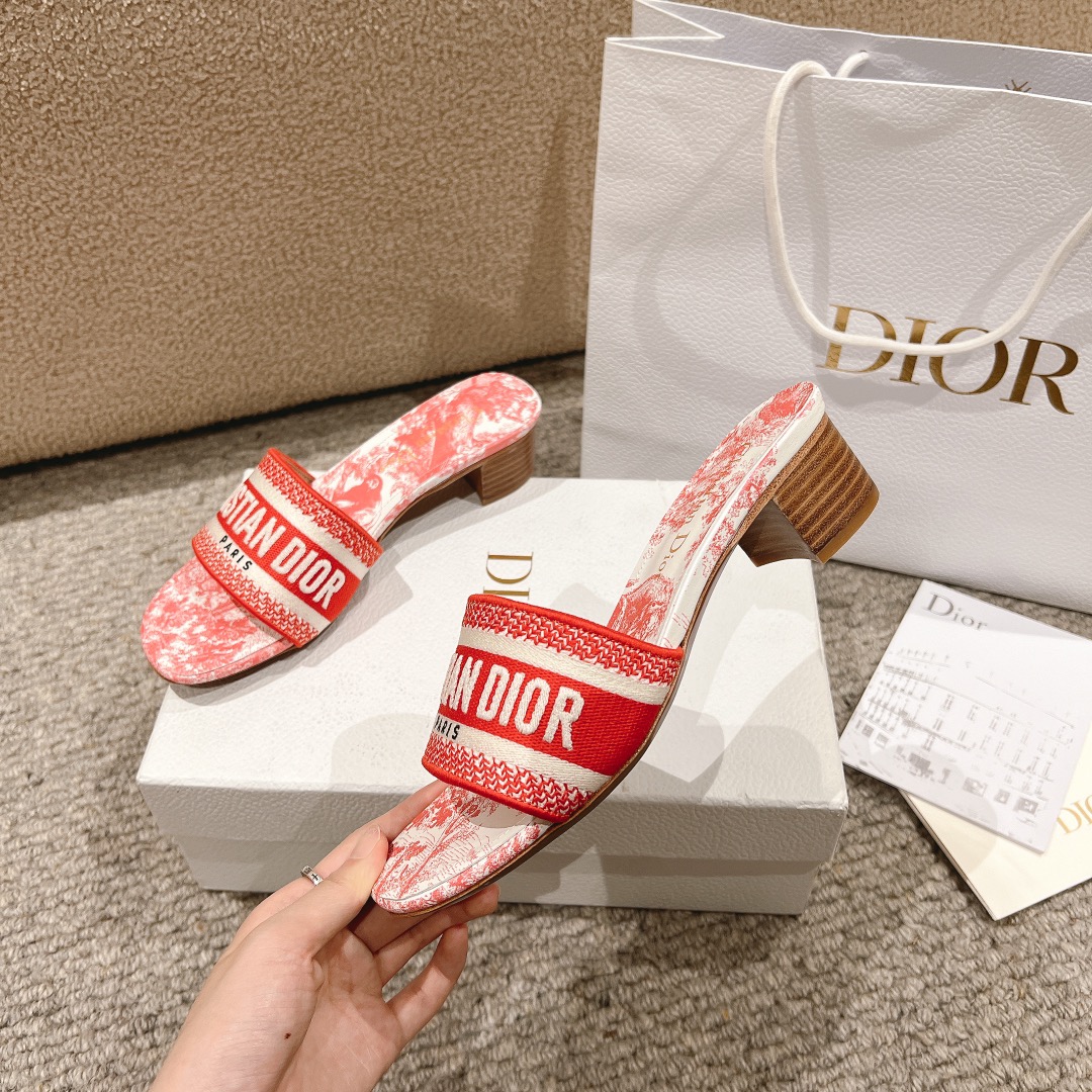 代购级别！经典迪奥logo电脑绣帆布方跟拖鞋，上乘美艳力作 dior专柜最火春夏系列 兼备气质 时尚 经