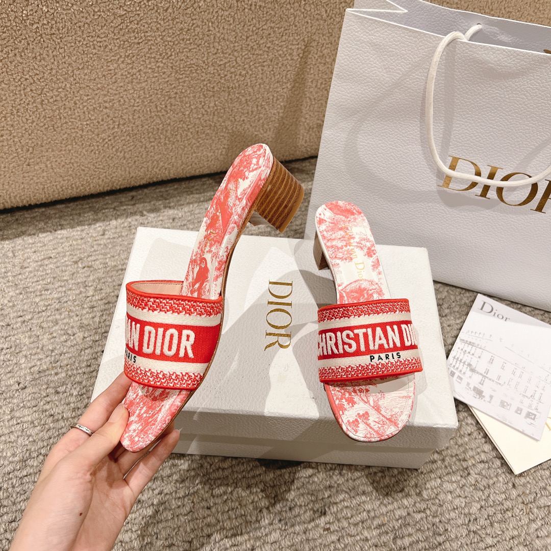 代购级别！经典迪奥logo电脑绣帆布方跟拖鞋，上乘美艳力作 dior专柜最火春夏系列 兼备气质 时尚 经