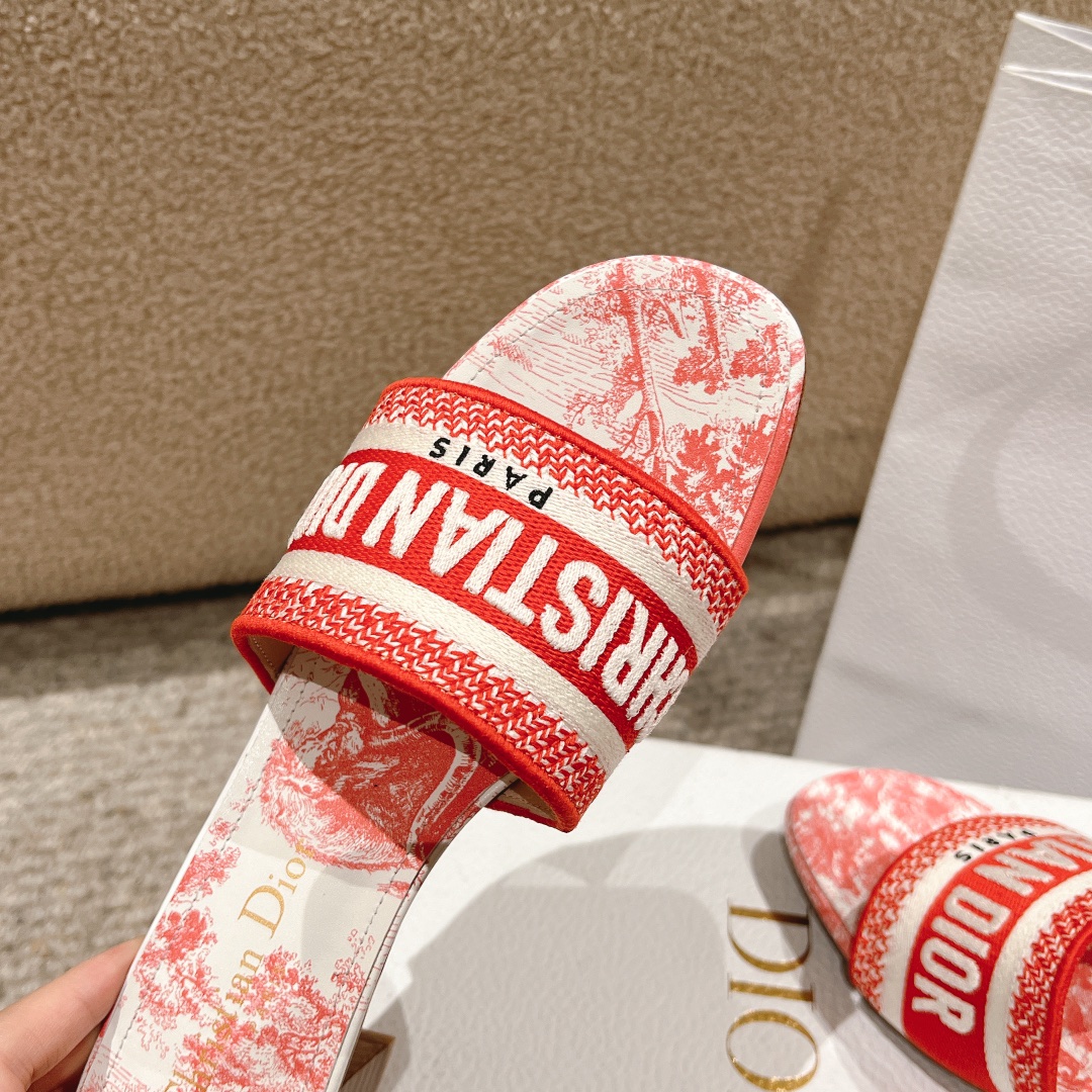 代购级别！经典迪奥logo电脑绣帆布方跟拖鞋，上乘美艳力作 dior专柜最火春夏系列 兼备气质 时尚 经