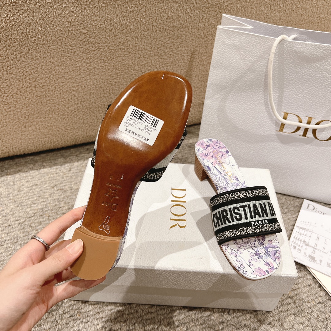 代购级别！经典迪奥logo电脑绣帆布方跟拖鞋，上乘美艳力作 dior专柜最火春夏系列 兼备气质 时尚 经
