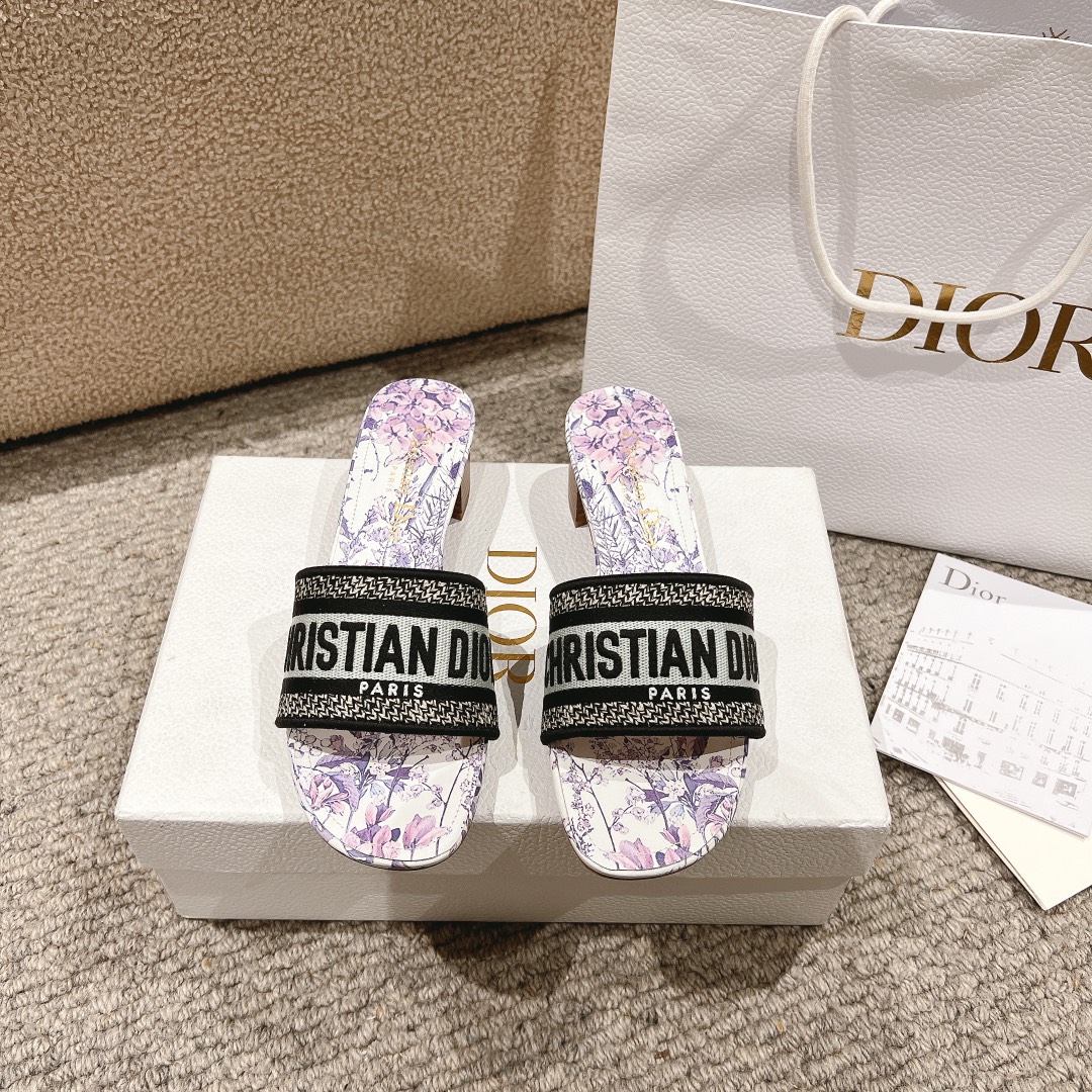 代购级别！经典迪奥logo电脑绣帆布方跟拖鞋，上乘美艳力作 dior专柜最火春夏系列 兼备气质 时尚 经