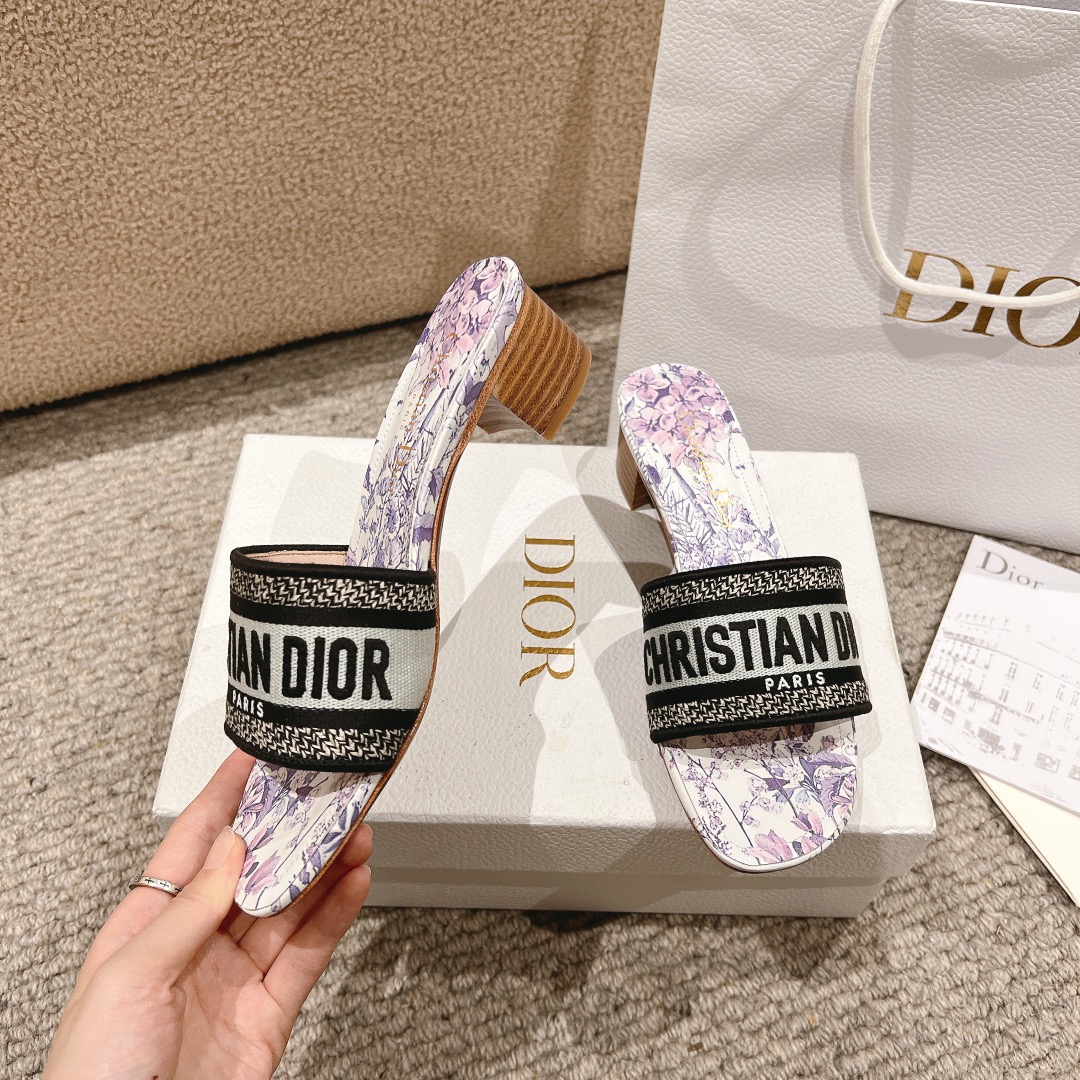 代购级别！经典迪奥logo电脑绣帆布方跟拖鞋，上乘美艳力作 dior专柜最火春夏系列 兼备气质 时尚 经