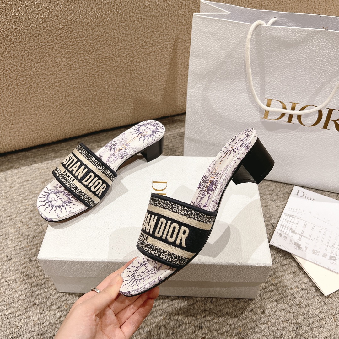 代购级别！经典迪奥logo电脑绣帆布方跟拖鞋，上乘美艳力作 dior专柜最火春夏系列 兼备气质 时尚 经