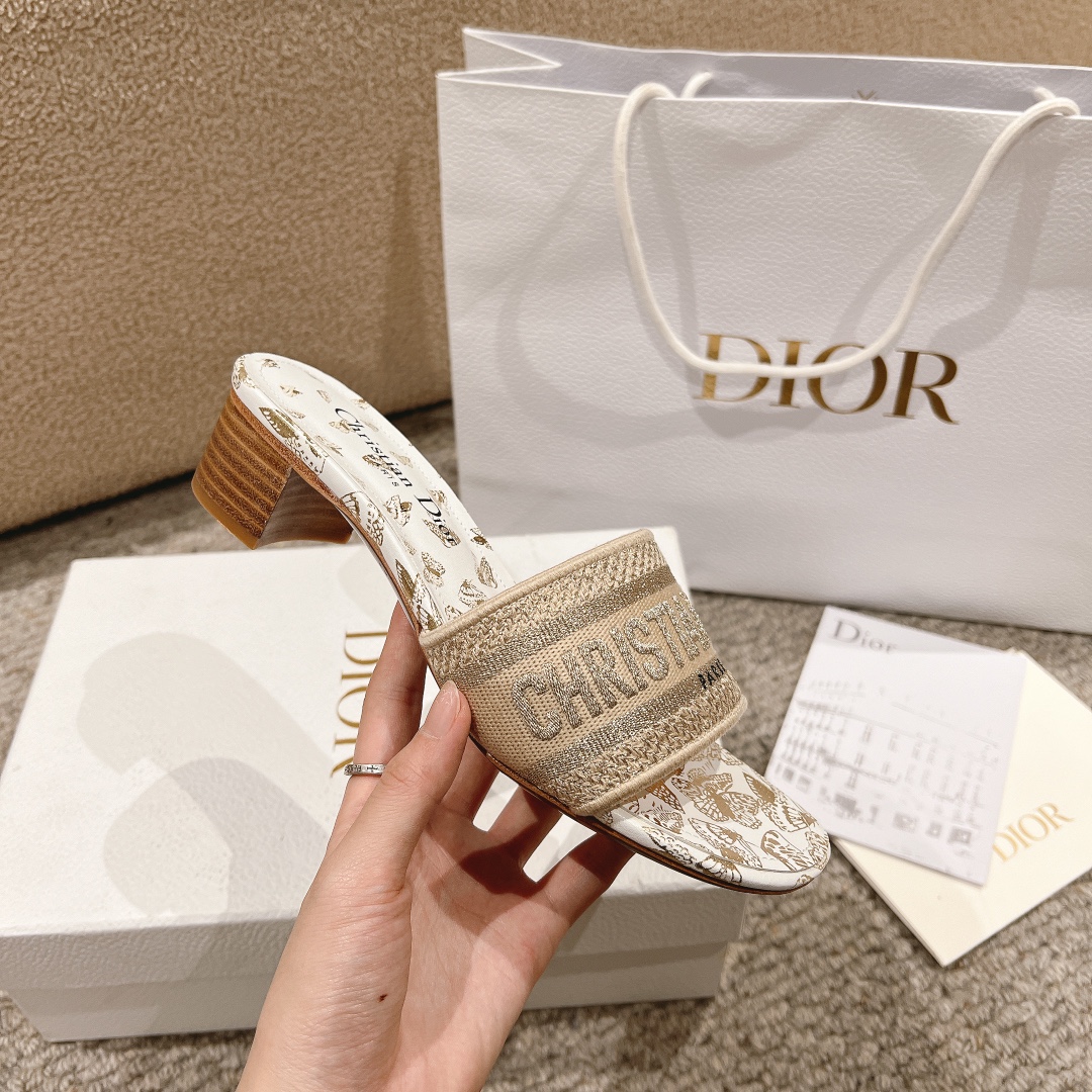 代购级别！经典迪奥logo电脑绣帆布方跟拖鞋，上乘美艳力作 dior专柜最火春夏系列 兼备气质 时尚 经